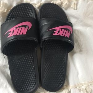 Nike slides
